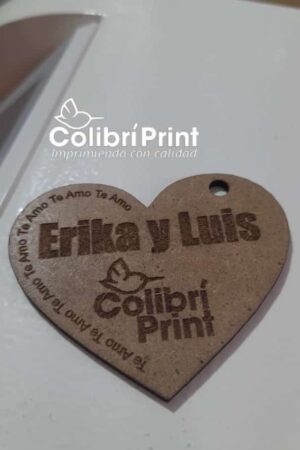 Llavero de corazón personalizado