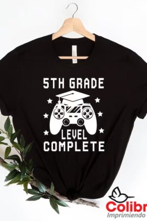 Playera negra graduación "level up"