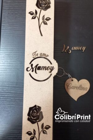 Caja para rosa con llavero personalizado