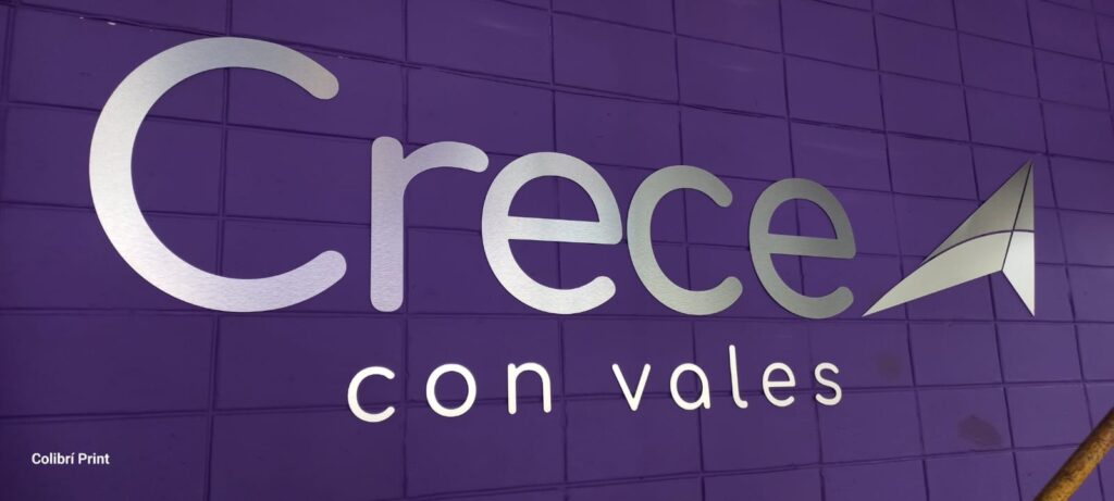 Letras corporativas Crece con vales